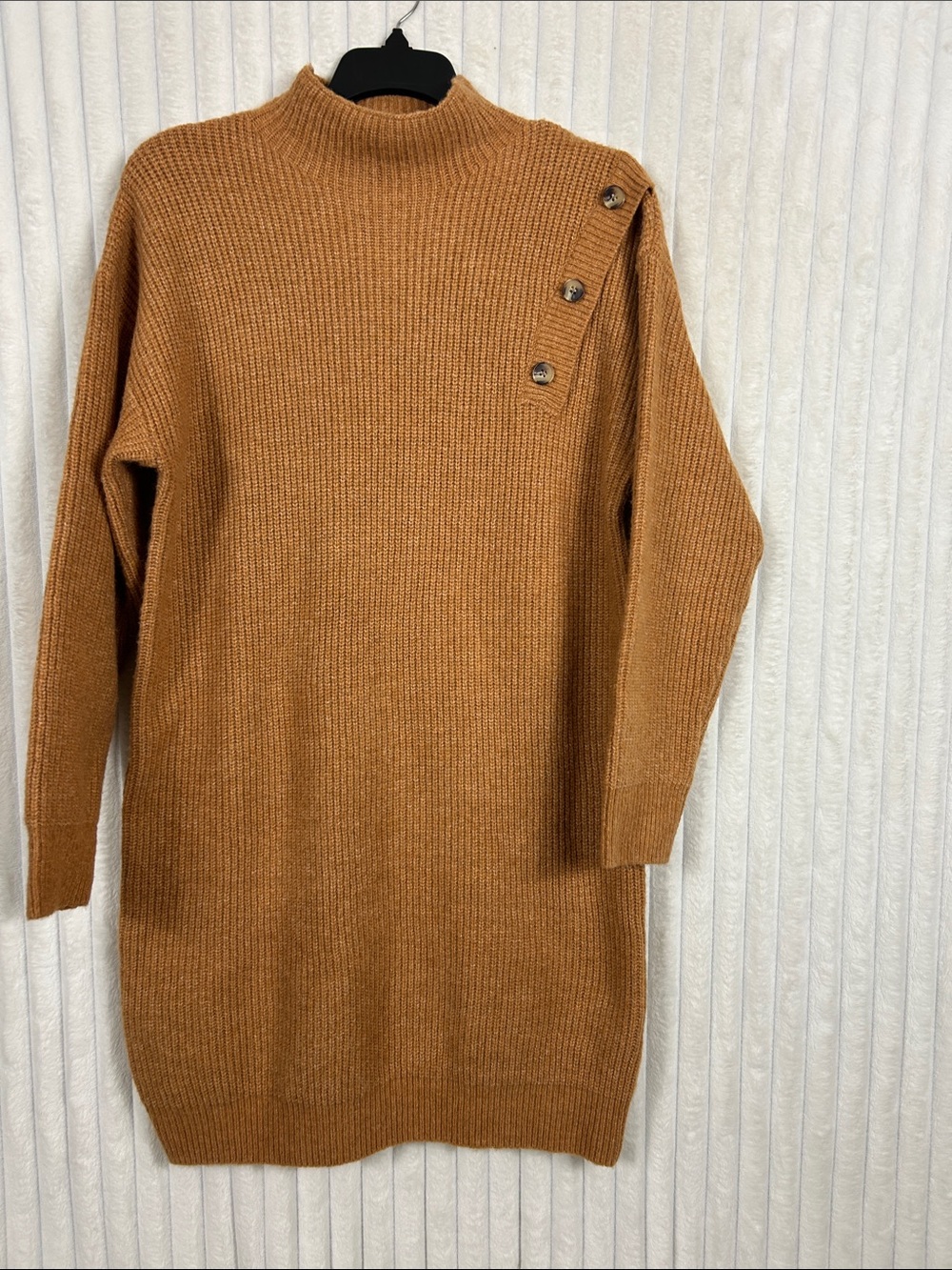 Doe & Rae Ribbed Mock Neck Sweater Dress in Camel sz L